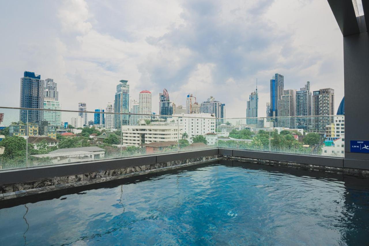 Voque Hotel & Serviced Residence Sukhumvit 51 Banguecoque Exterior foto