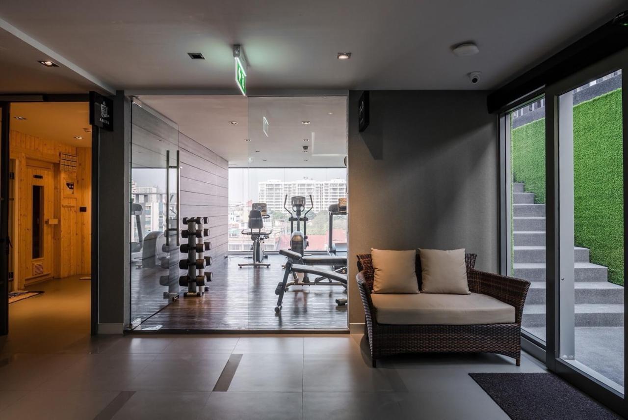 Voque Hotel & Serviced Residence Sukhumvit 51 Banguecoque Exterior foto